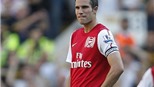 Arsenal phá lệ để giữ chân Van Persie